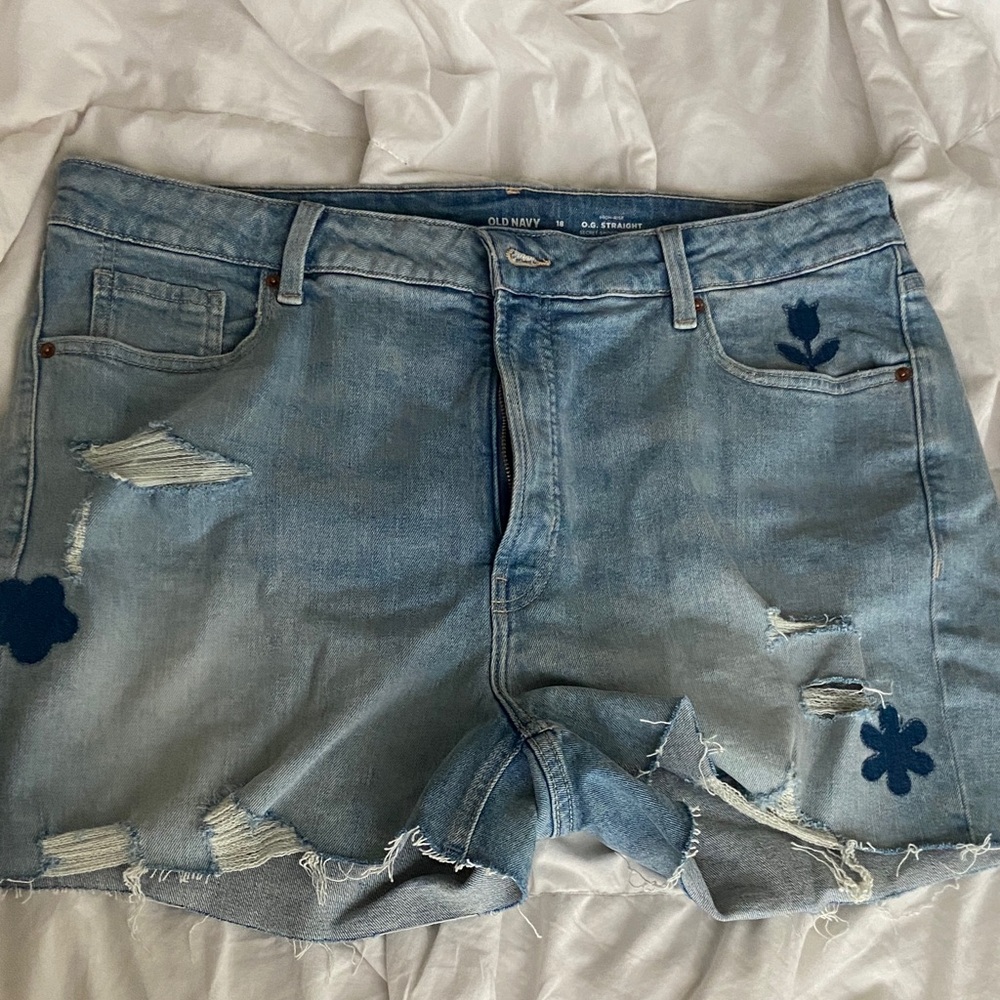 Old Navy Women's Light Blue Distressed Jean Shorts